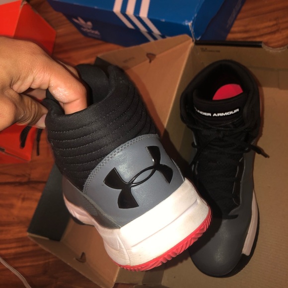 Basketball Shoes 🏀UA Lockdown 2 - Picture 4 of 7